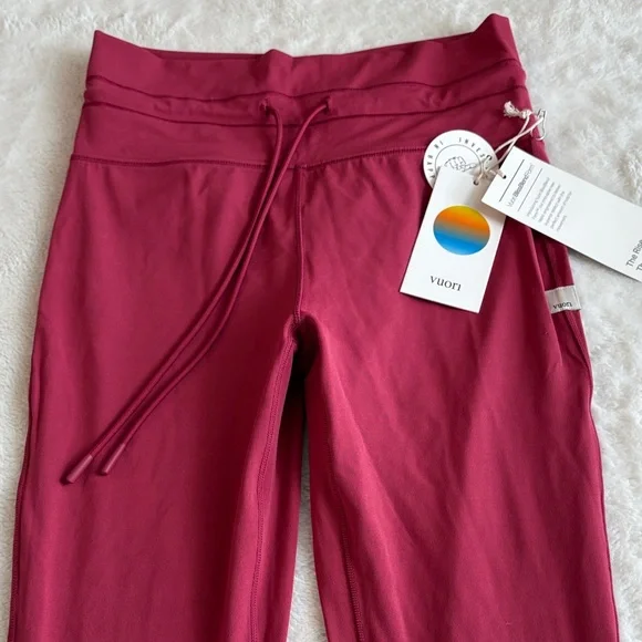 Vuori Daily Form Legging NWT. Size Medium - Picture 7 of 11